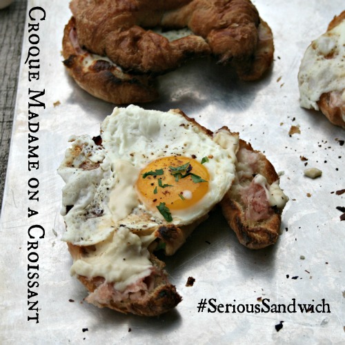 Croque Madame Croissant