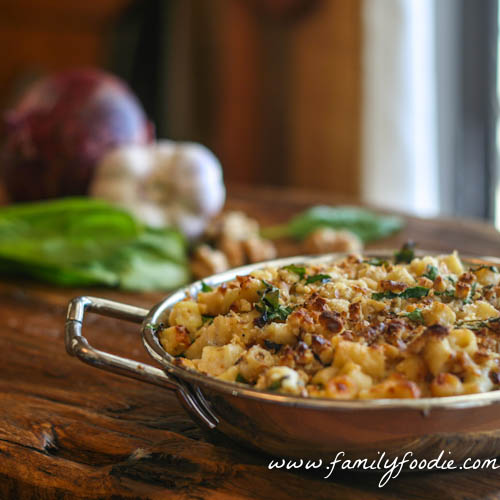 Spinach Prosciutto Macaroni and Cheese with Walnut Topping 4