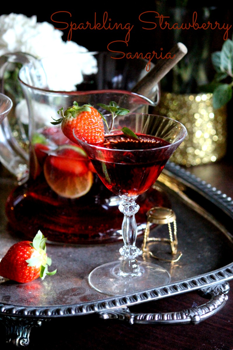 Sparkling Strawberry Sangria #SundaySupper #FLStrawberry