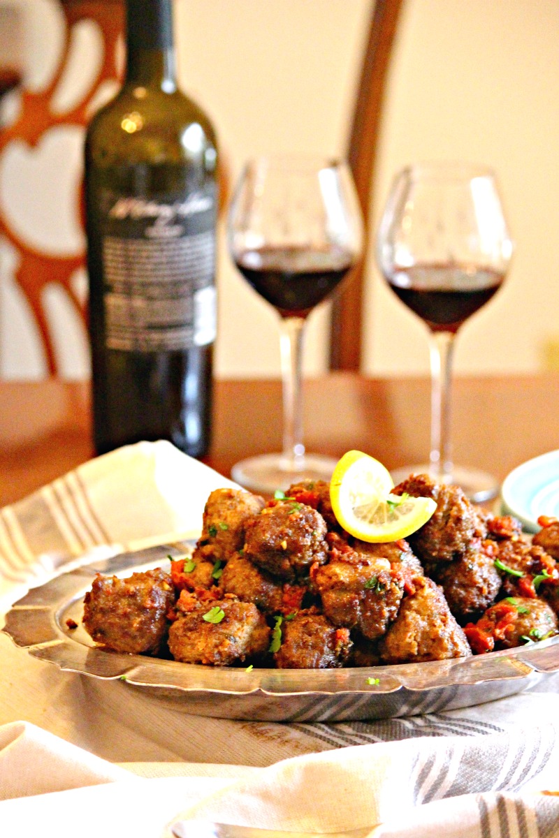 Portuguese Meatballs in a Garlicky Wine Sauce #SundaySupper