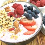 Strawberry and Cream Breakfast Smoothie Bowls #SundaySupper #JuneDairyMonth
